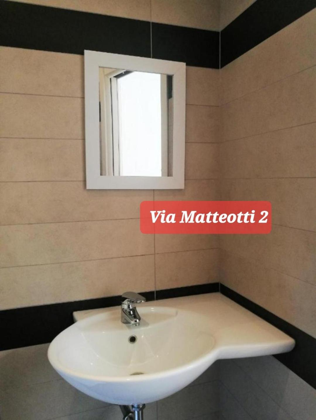 Via Matteotti & Via Carracci Apartments Bolonya Dış mekan fotoğraf