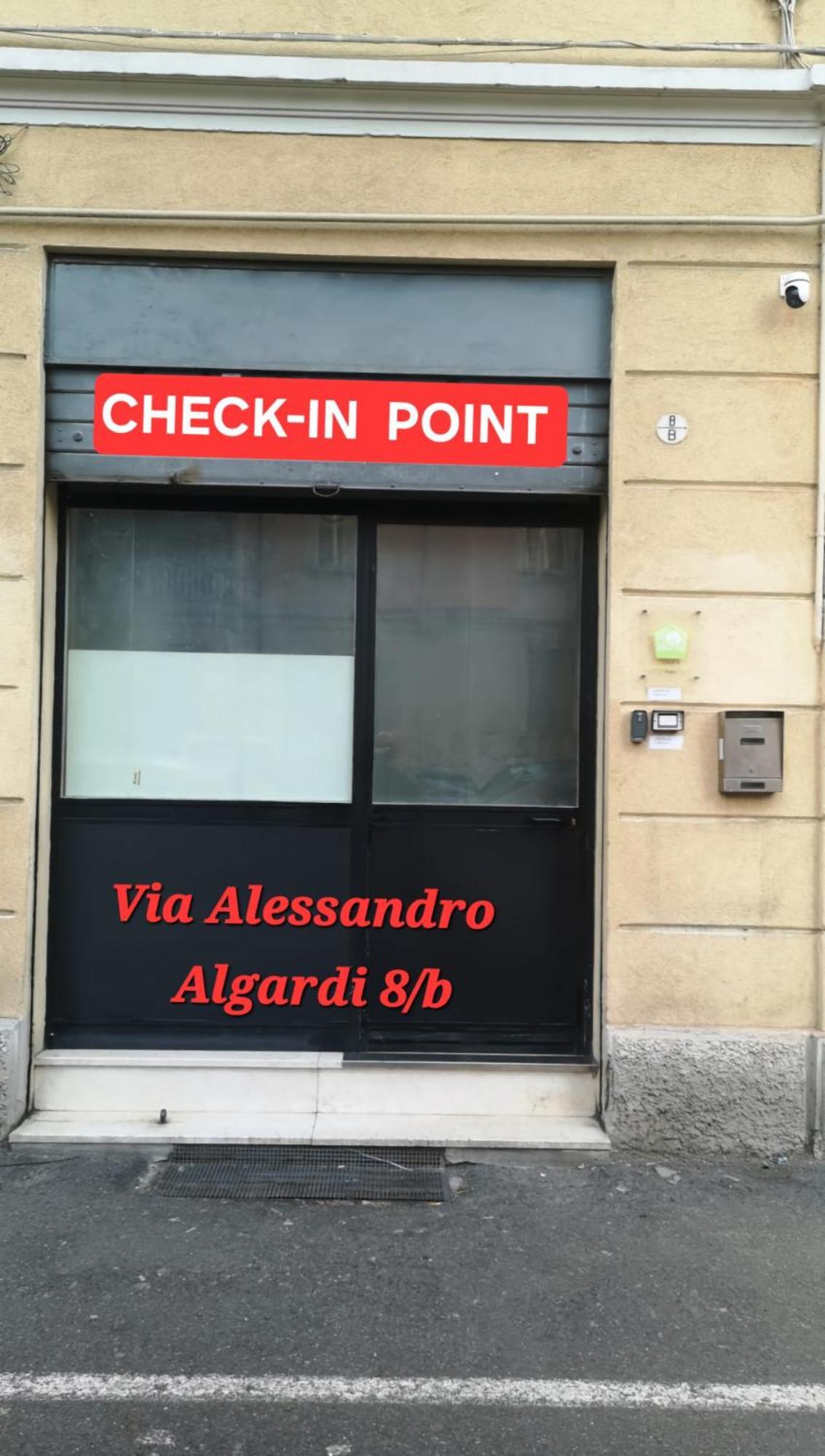 Via Matteotti & Via Carracci Apartments Bolonya Dış mekan fotoğraf